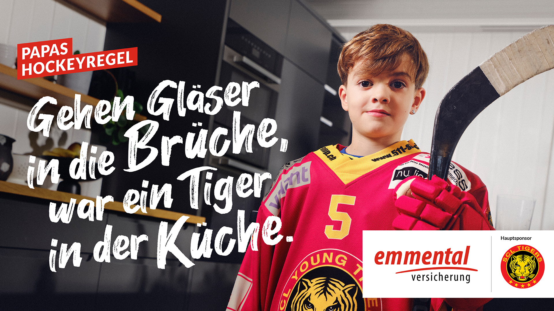 Werbevideo mit dem Slogan "Parke keinen Subaru zwischen Kalb und Mutterkuh.", dass einen jungen Mann mit Jeansjacke zeigt, wie er vor dem Kühlergrill seines Subarus auf dem Boden sitzt.